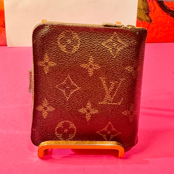 Louis Vuitton Classic Brown Monogram Wallet compact 4x4 organizer - Picture 4 of 14